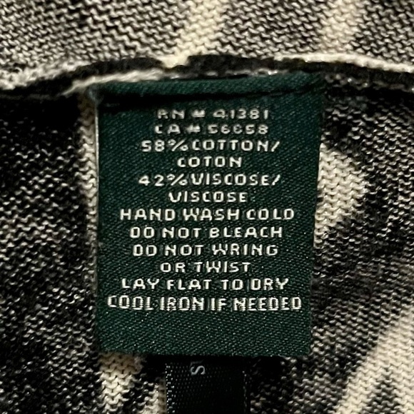 𝅺RALPH Lauren Boatneck Top in Black & White Geometrical Design Size M - Picture 4 of 4